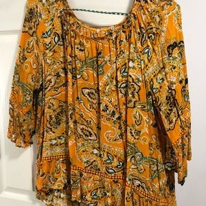 Mustard colored 3/4 sleeve blouse